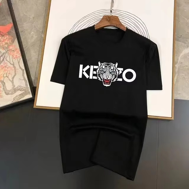 Streetwear Brand With A Logo - تي شيرت كلاسيكي فاخر بشعار العلامة