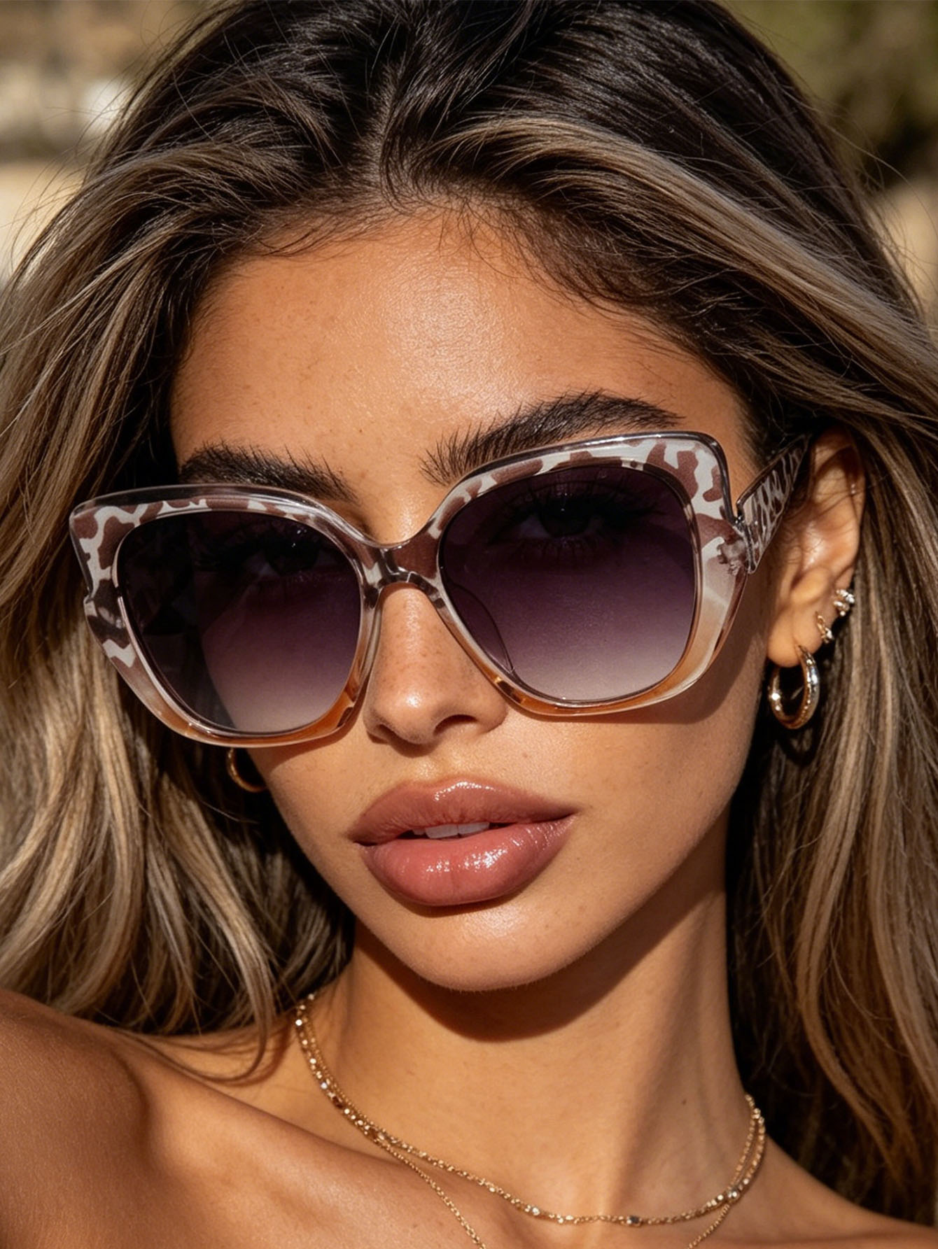 نظارة شمسية نسائية عصرية بتصمي - مراجعة Streetwear Brand Niche وسعره