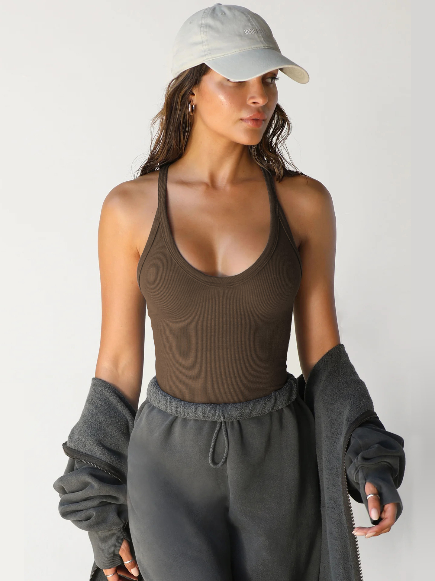 سترة جديدة لعام 2024 بقاعدة نس - مراجعة Streetwear Brand Jersey وسعره